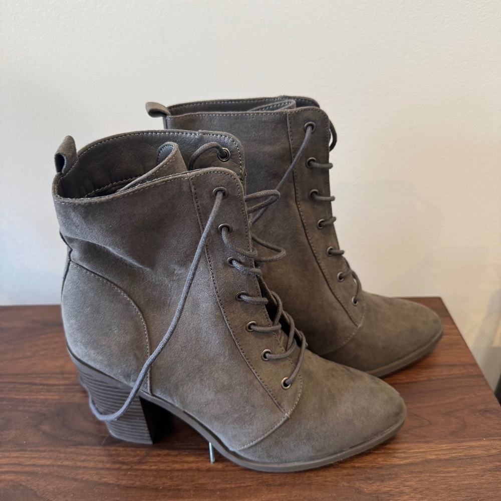 Heeled boots